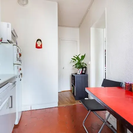 Logement Cosy Au Pied Du Metro Montreuil (Seine-Saint-Denis)